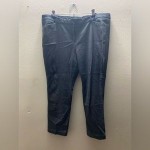 Women’s Worthington size 18 slim fit black and gray designed textured dress pant